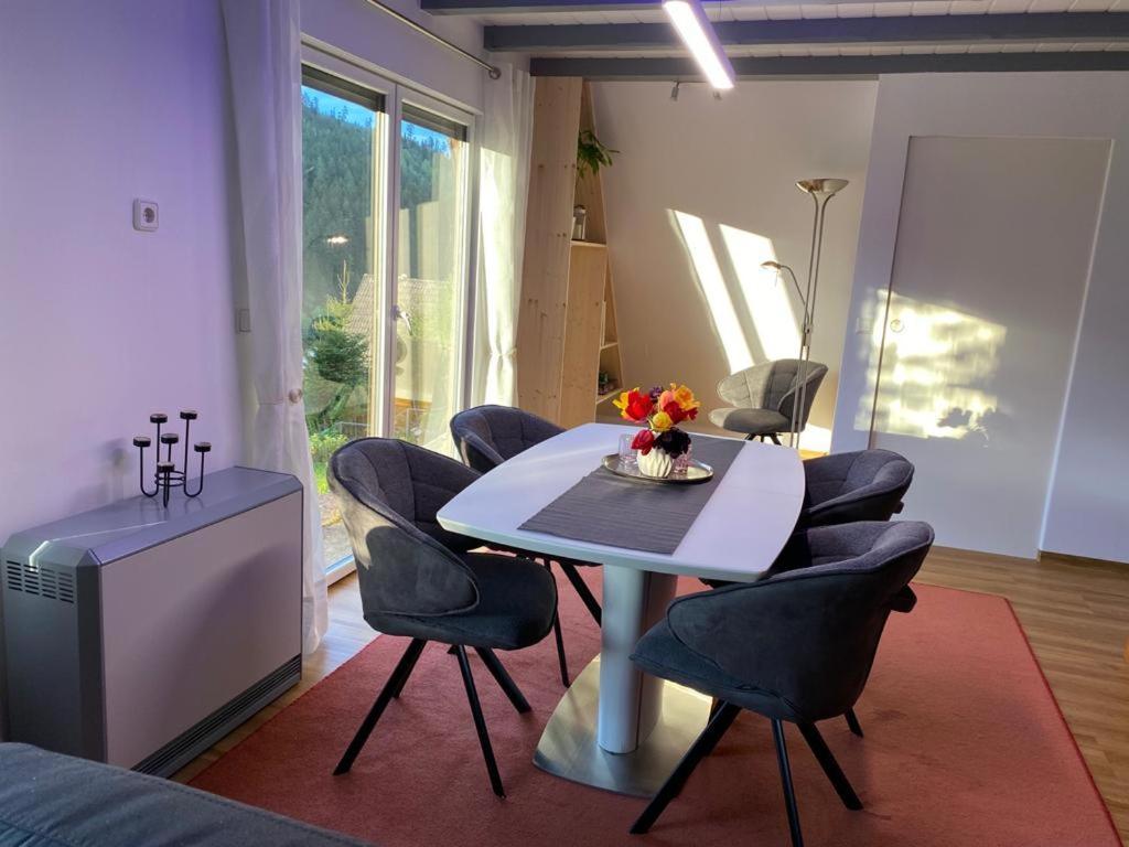 Haus Adler - Komplettes Ferienhaus Am Badesee Erzgrube Kültér fotó